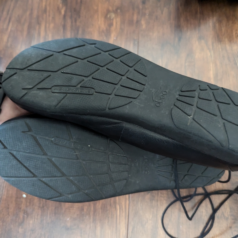 Abeo Black Lace-Up Leather Ballet Flats - Picture 2 of 3